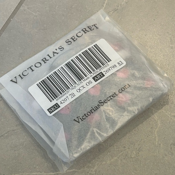 NWT VICTORIA'S SECRET Card Holder Keychain - Picture 4 of 4